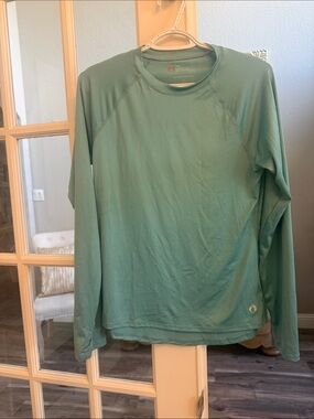 Women’s Long-Sleeve Performance Shirt - Seafoam Green Size L